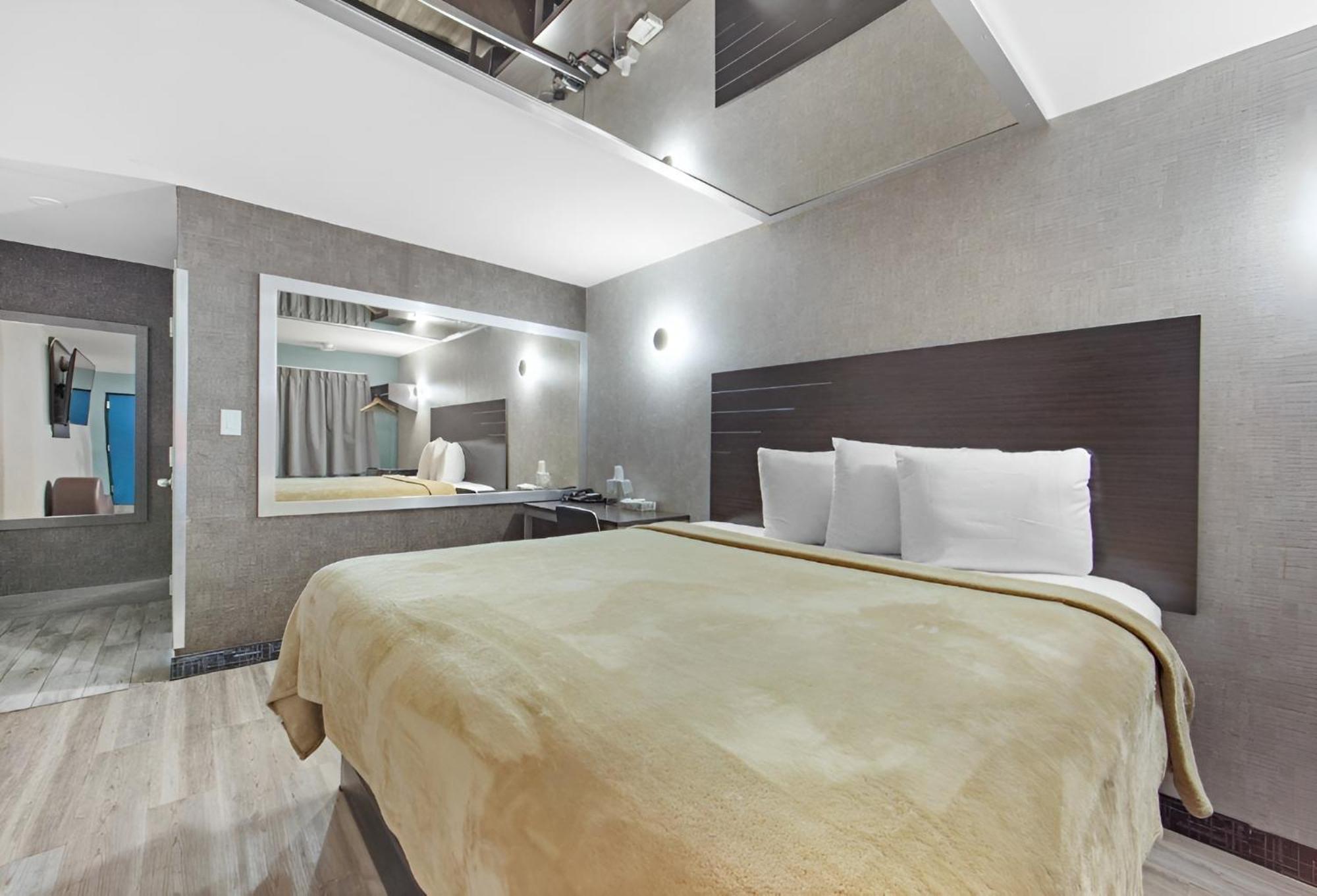 Hotel Opus Bronx Near Bay Plaza Mall ニューヨーク エクステリア 写真
