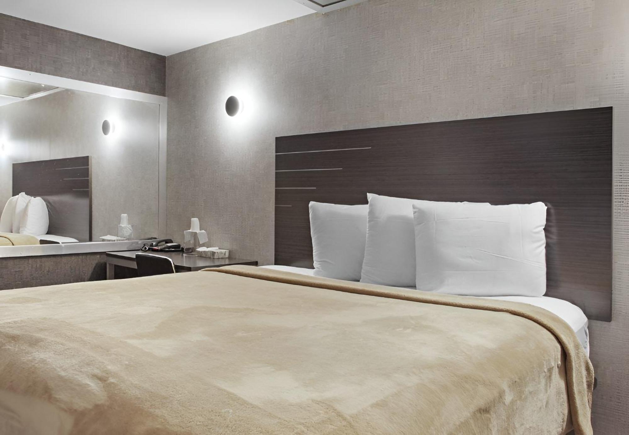 Hotel Opus Bronx Near Bay Plaza Mall ニューヨーク エクステリア 写真