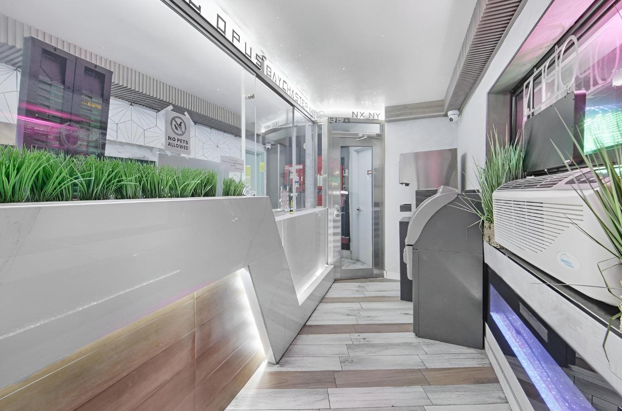 Hotel Opus Bronx Near Bay Plaza Mall ニューヨーク エクステリア 写真